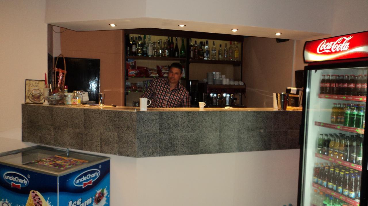خيساريا Hotel Stroitel المظهر الخارجي الصورة