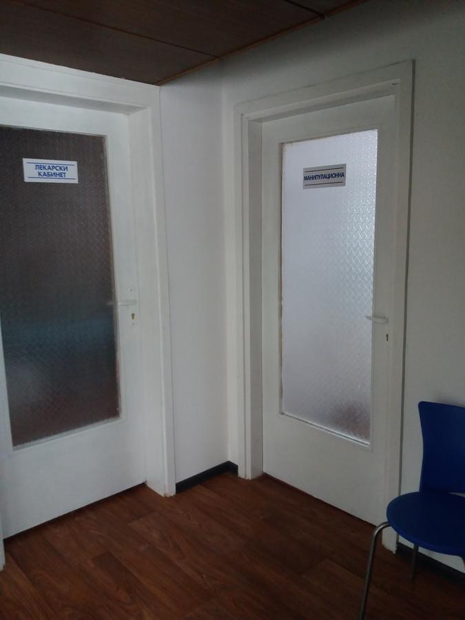 خيساريا Hotel Stroitel المظهر الخارجي الصورة
