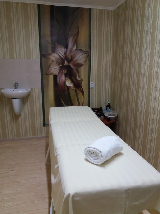 خيساريا Hotel Stroitel المظهر الخارجي الصورة