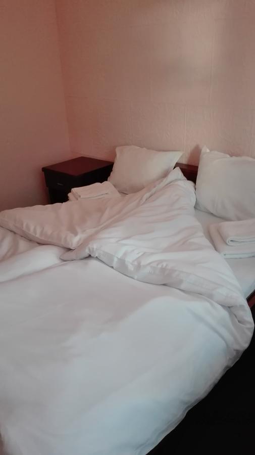 خيساريا Hotel Stroitel المظهر الخارجي الصورة